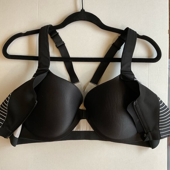 Victoria's Secret Knockout Front-Close Sports Bra, Black/White Pinstripe, 38DD - Picture 7 of 9